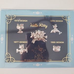 Hello kitty pins